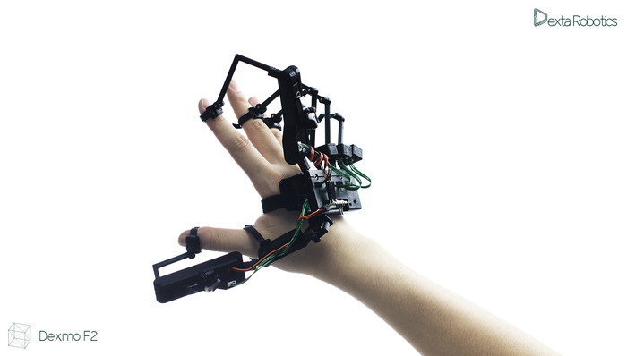 Роботизированная перчатка для взаимодействия с виртуальным миром