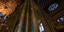 Необычное использование планшета: лазерное шоу в церкви