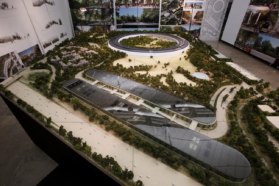 Видео: строительство новой-штаб-квартиры Apple